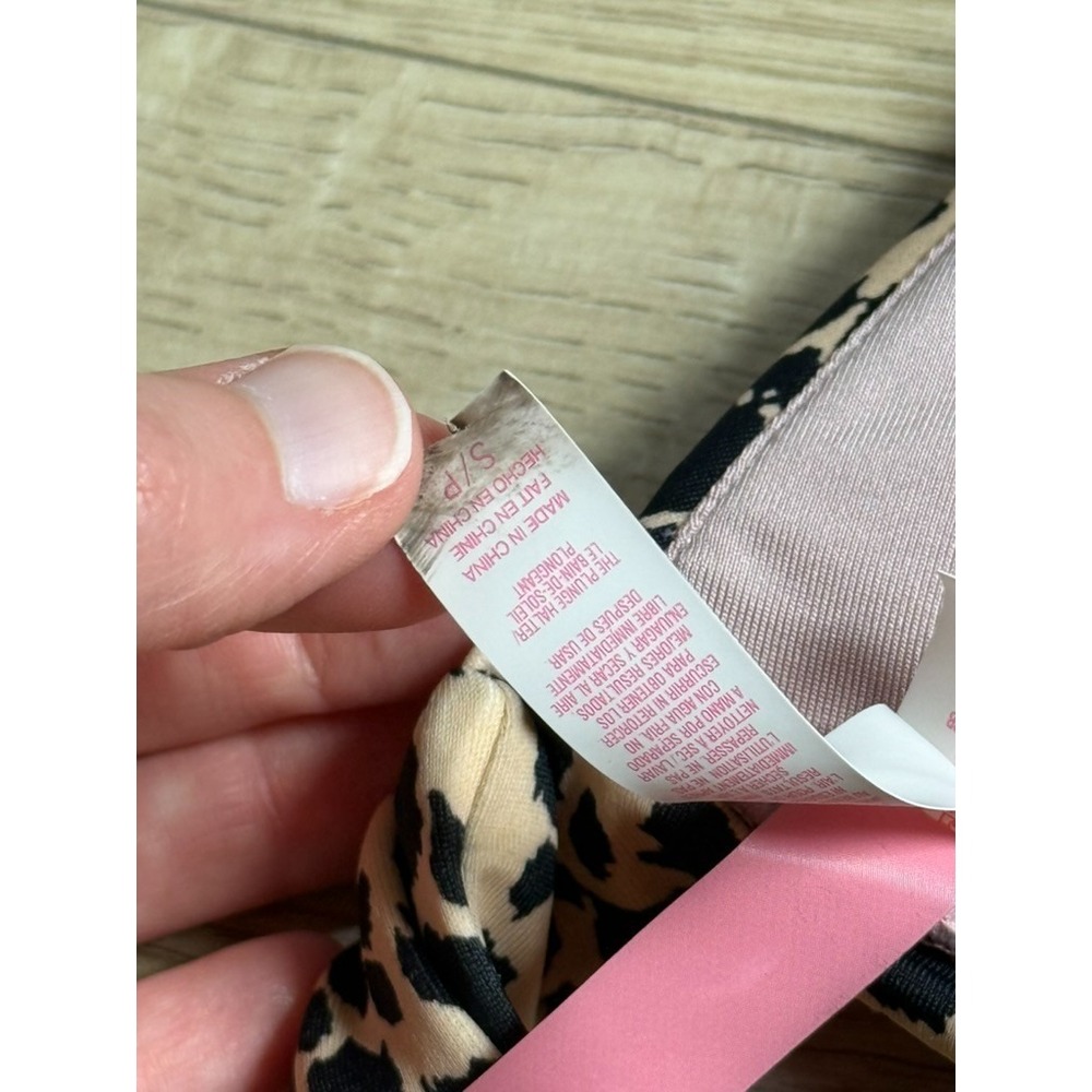 EUC Victoria Secret leopard print bikini top THE PLUNGE halter pushup size S - Picture 6 of 7